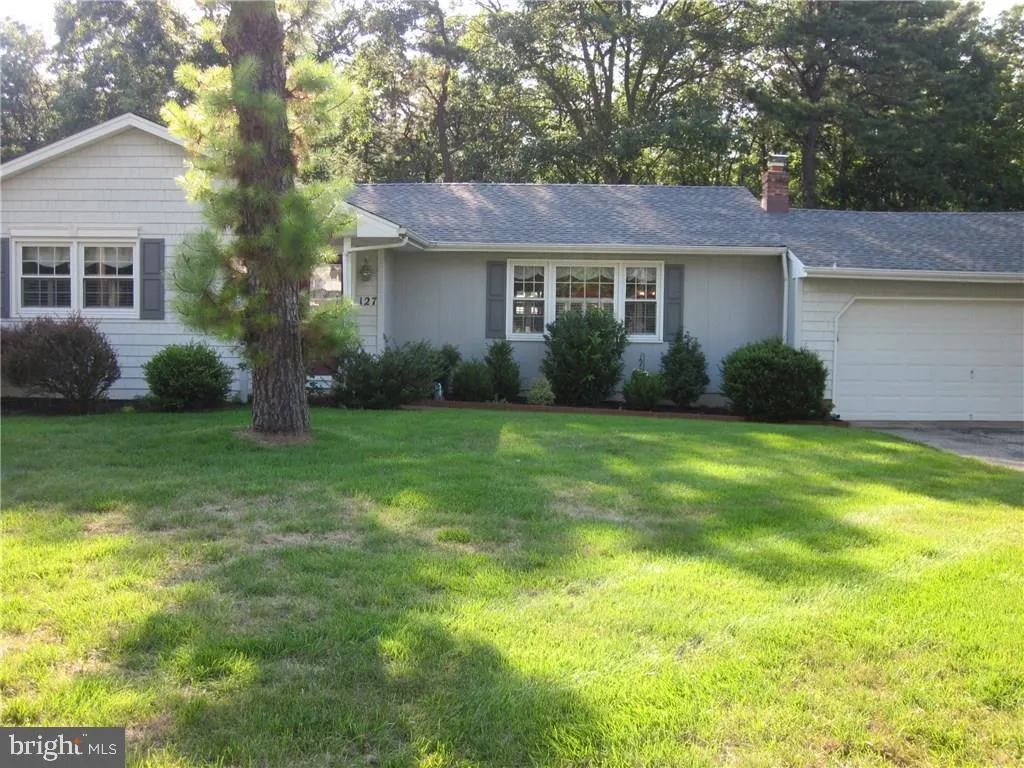 127 Cardinal Drive, Toms River, NJ 08755