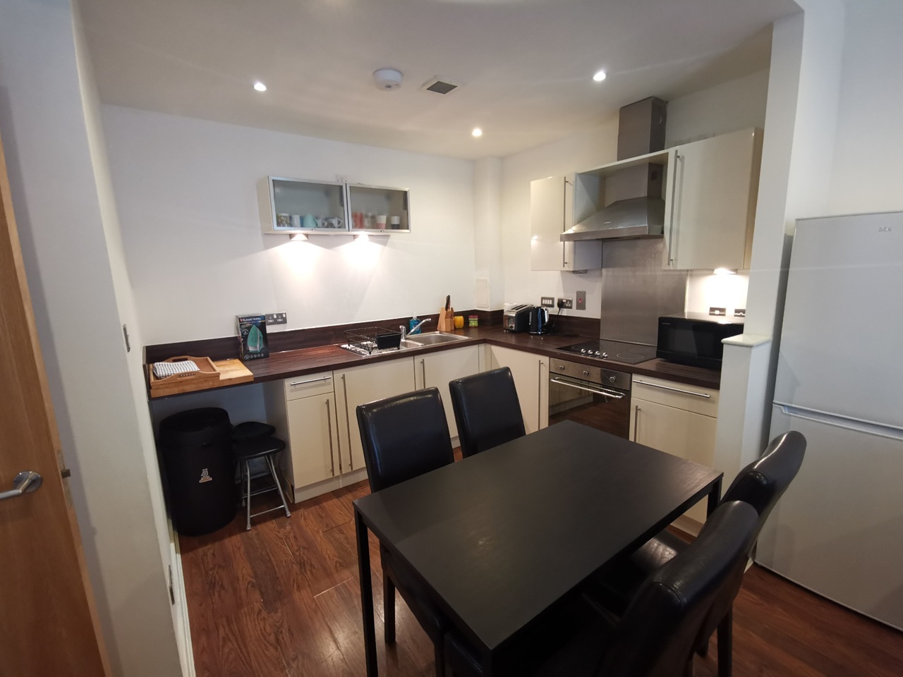 2 Bed Flat, Oswald St, G1, N1 7GU photo 4