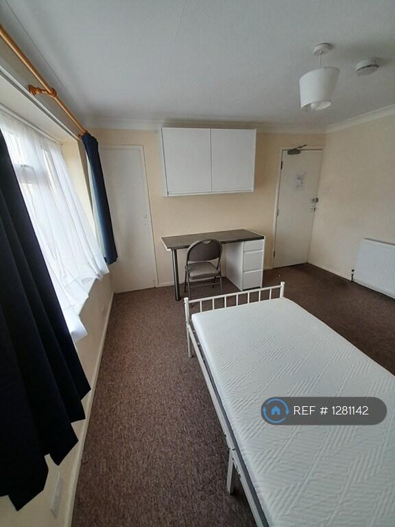 Additional image 13 of St Annes Road, St. Albans, Uk., AL2