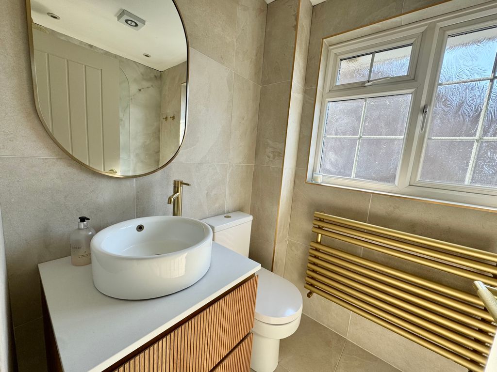 Additional image 7 of 4 bed detached house for saleSamber Close, Lymington SO41