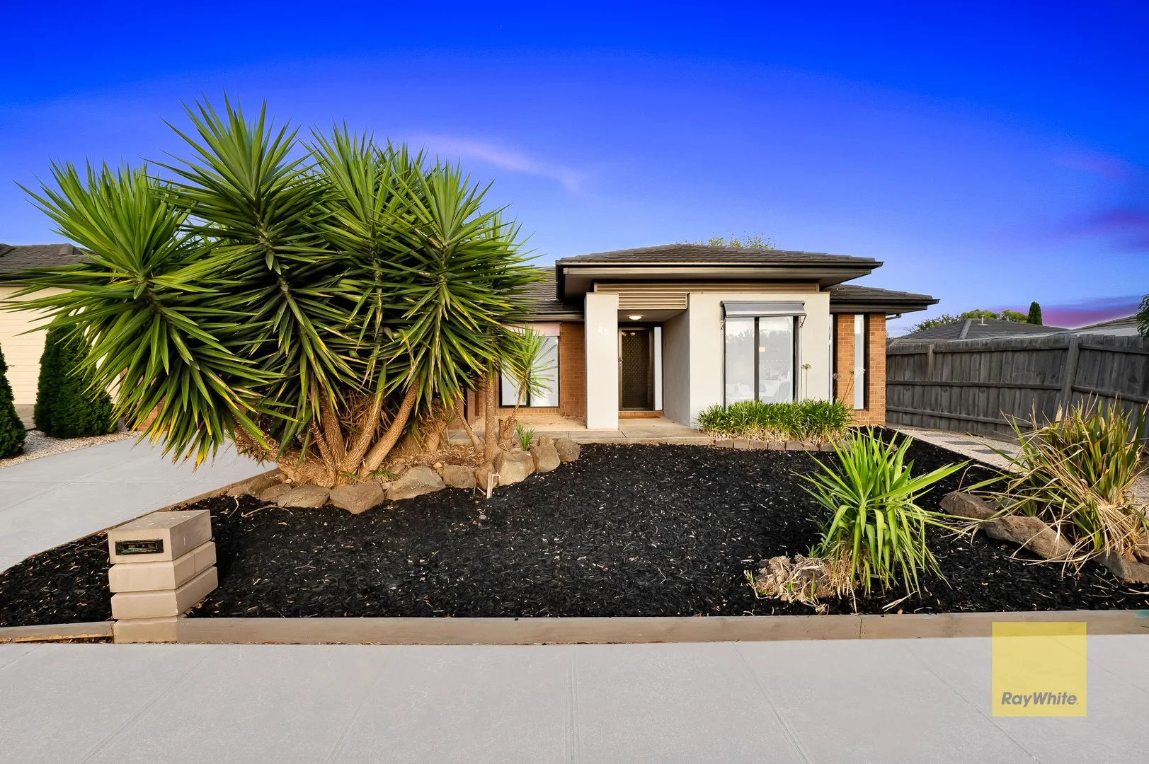 25 Barchester Avenue, Truganina VIC 3029