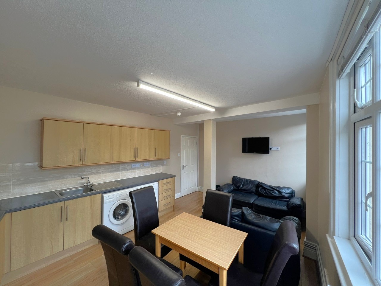 5 Bed Flat, St. Nicholas Street, BS1, N1 7GU