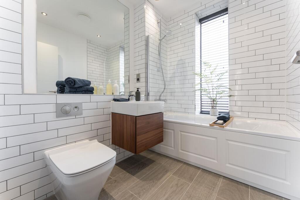 Additional image 3 of Three-Bedroom Townhouse For Sale | Sapcote Yard, 87 Camden Street, Birmingham, B1 3DE