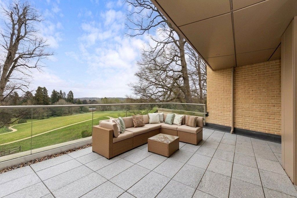 Additional image 24 of 3 bed flat for saleMadeira Walk, Ascot, Berkshire SL5