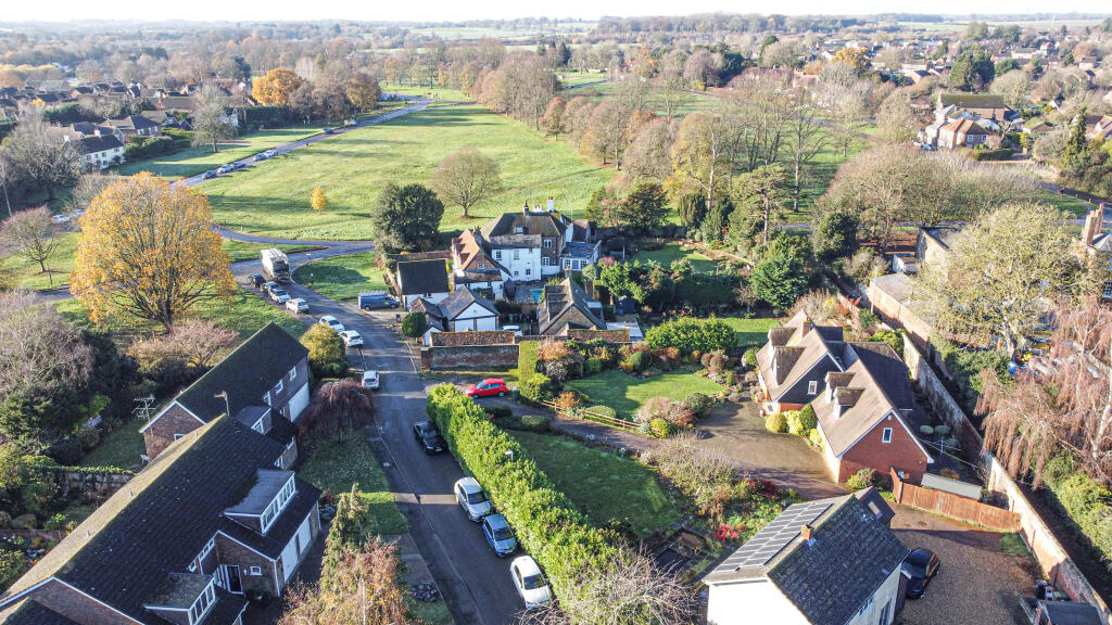 Monks Close, Redbourn, St. Albans, AL3 photo 5
