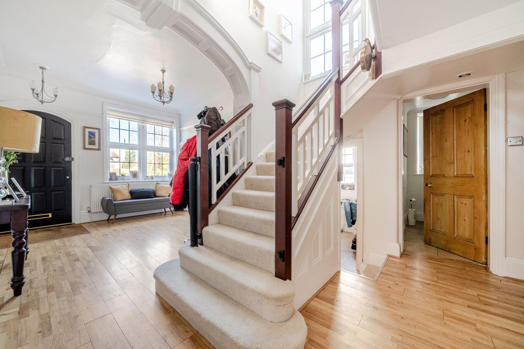 Additional image 2 of 6 bed detached house for saleLyonsdown Avenue, New Barnet EN5