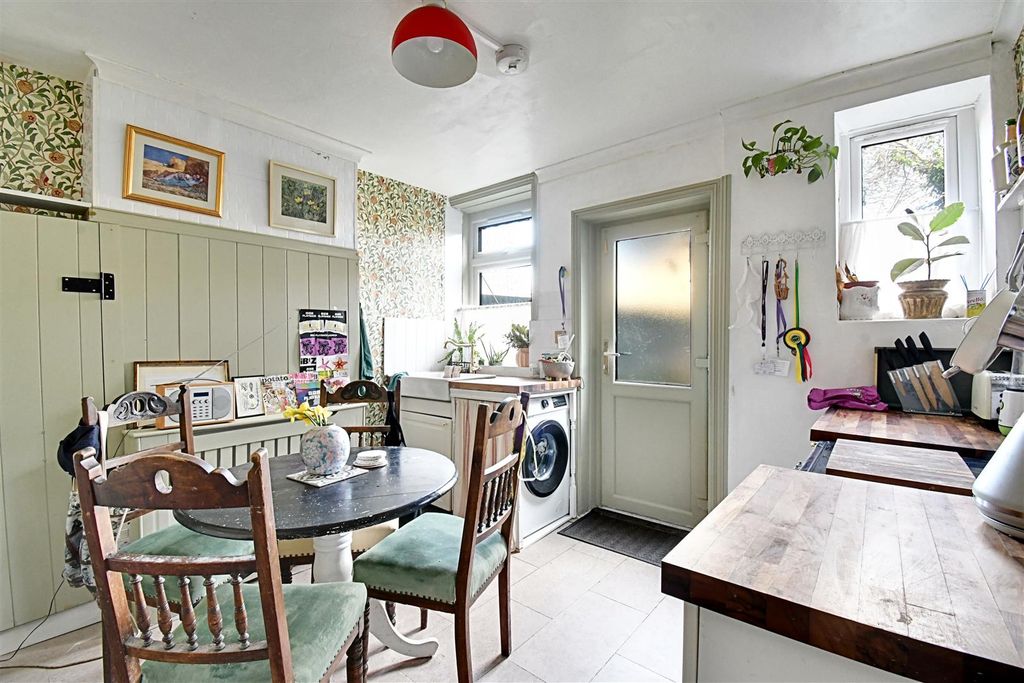 Additional image 3 of 2 bed end terrace house for saleMead Lane, Hertford SG13