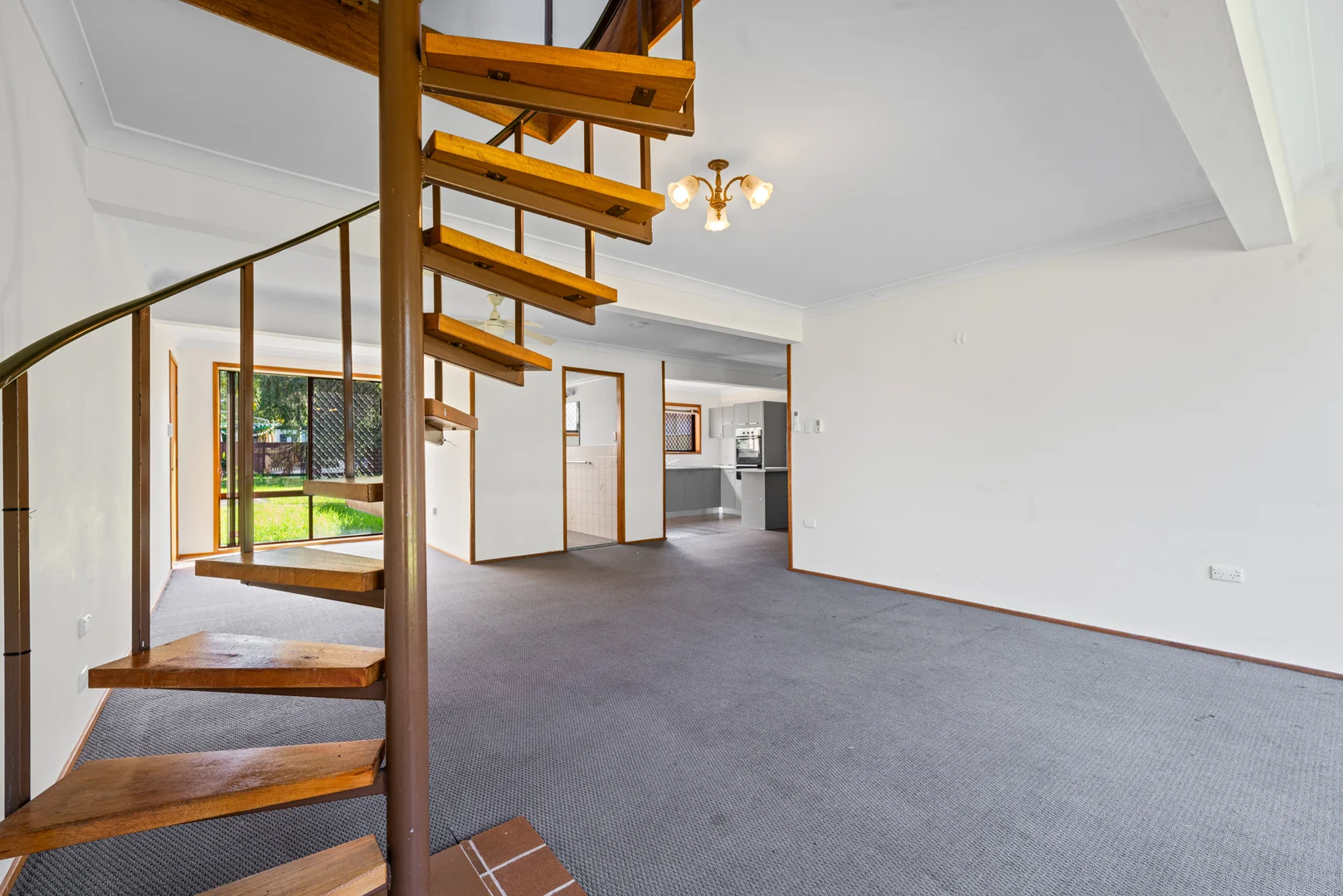 Additional image 3 of 52 Clare Crescent, Berkeley Vale NSW 2261