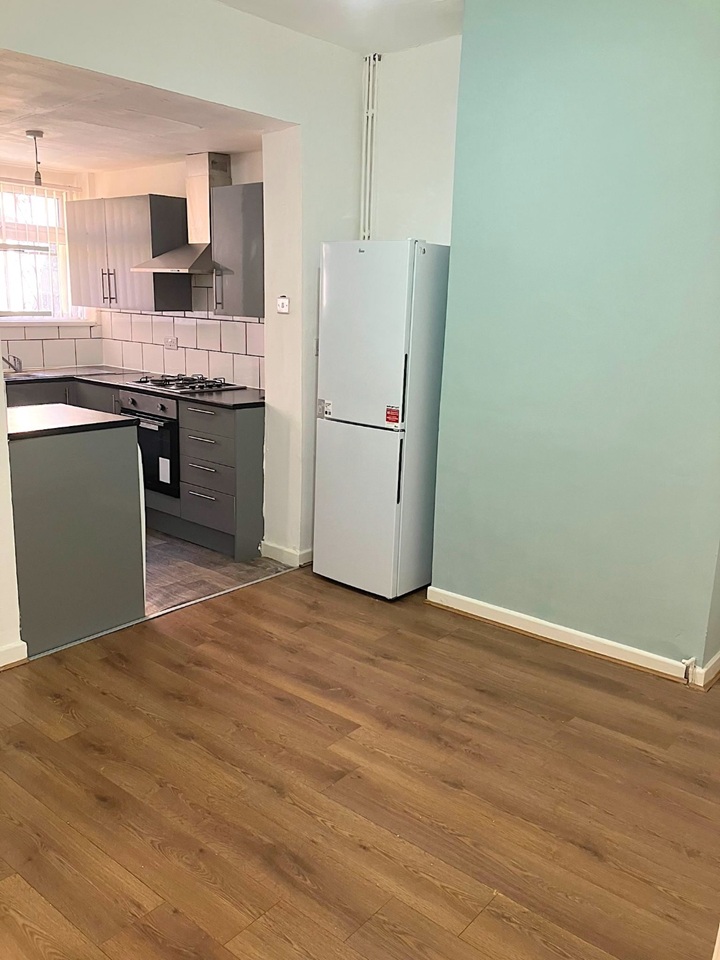 2 Bed Terraced House, Teck Street, L7, N1 7GU photo 4