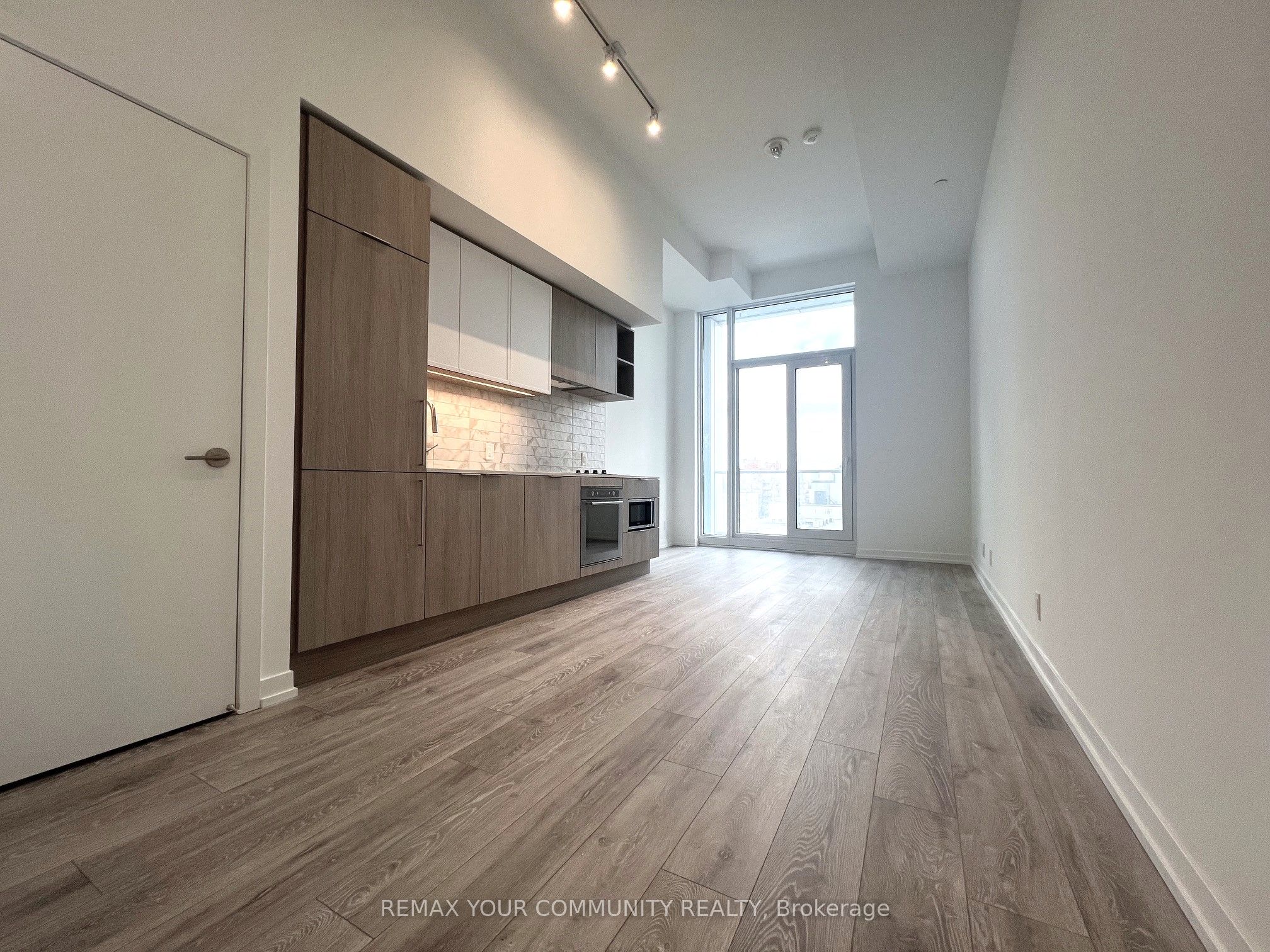 Additional image 3 of 1016-2020 Bathurst Street, Toronto, ON, M5P 0A6