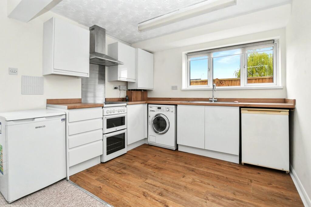 Additional image 5 of High Street, London Colney, AL2