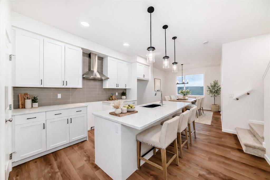62 Starling Boulevard NW, Calgary, AB, T3P 2V7