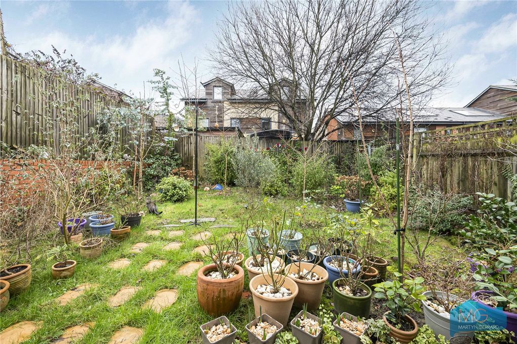 Additional image 13 of 3 bed semi-detached house for saleDavid Wildman Lane, Mill Hill, London NW7