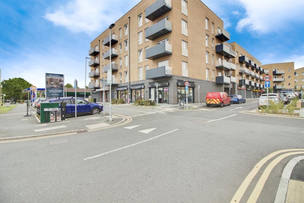 Additional image 5 of Hilltop Way, Hatfield