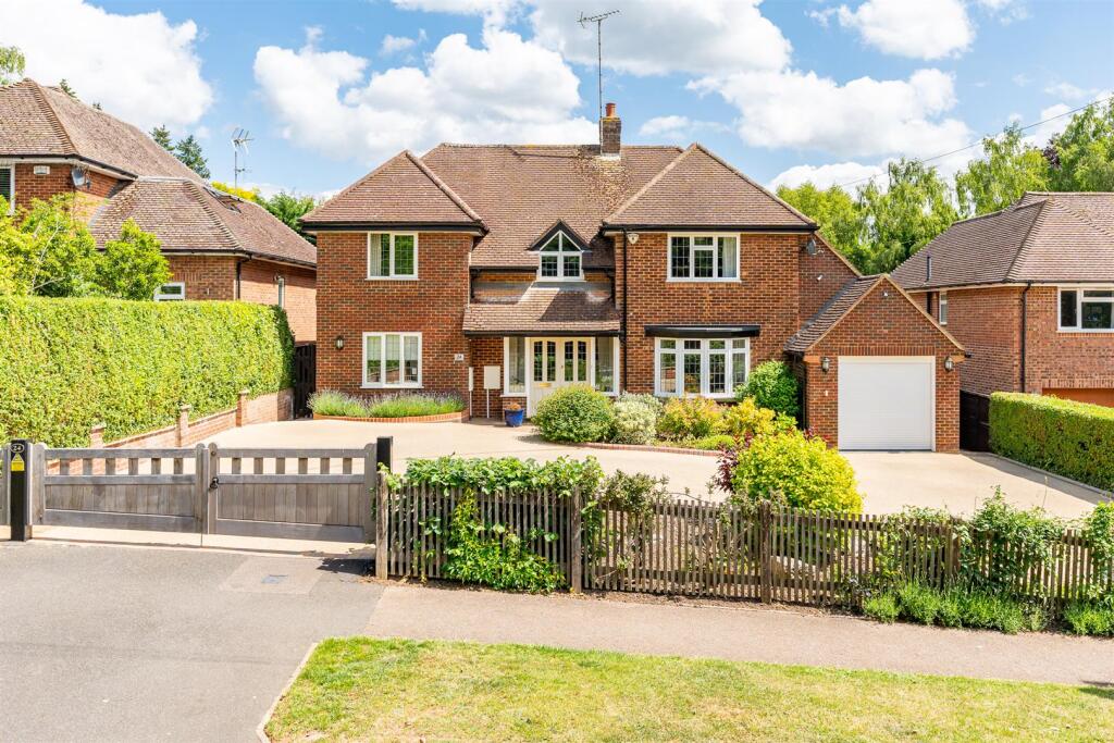 Additional image 21 of Canonsfield Road, Welwyn