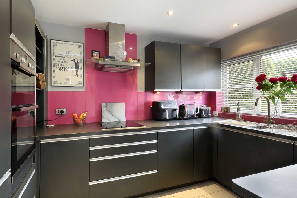 Additional image 14 of 3 bed terraced house for saleHubert Day Close, Beaconsfield, Buckinghamshire HP9