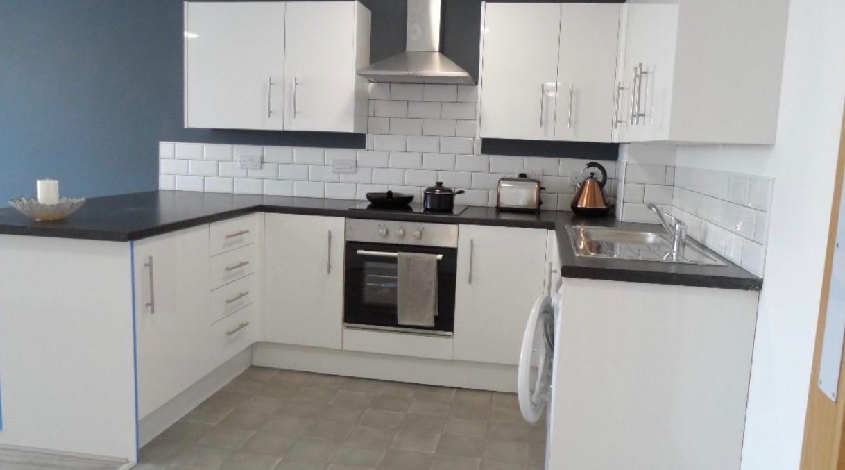 3 Bed Flat, Fox St, L3, N1 7GU photo 2