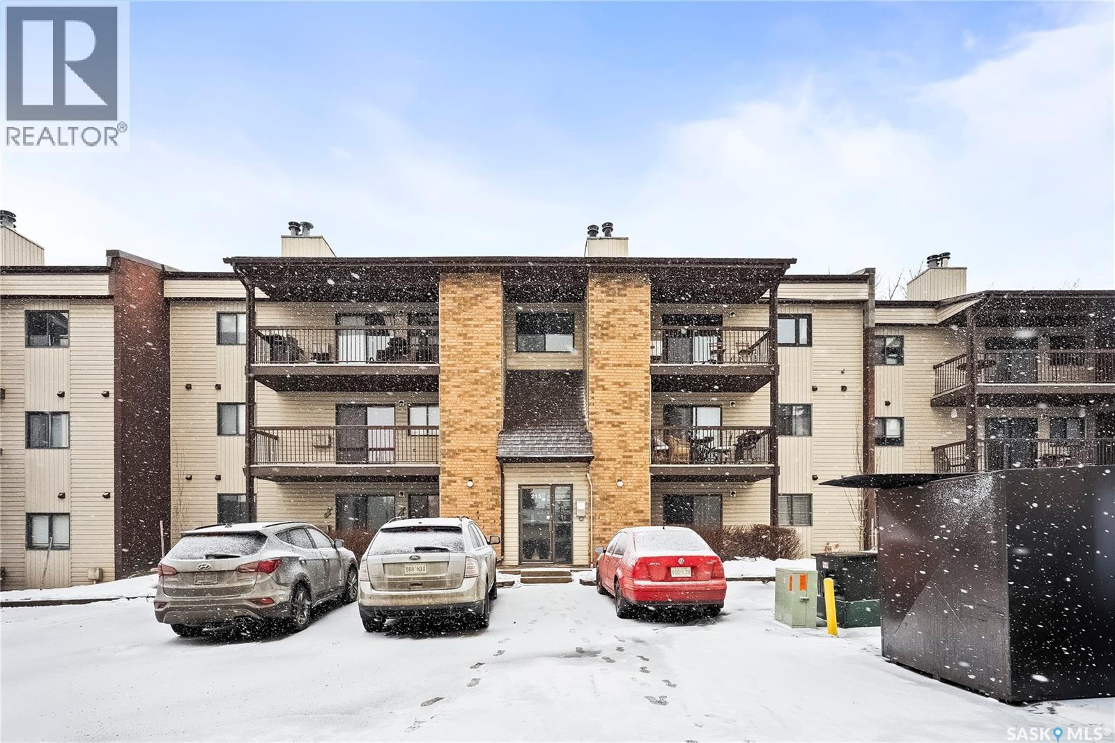 201-215 Kingsmere Boulevard, Saskatoon, SK, S7J4J6