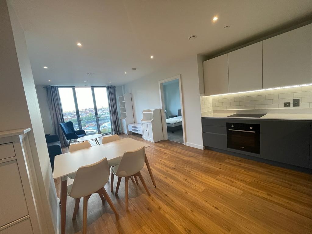2 Bed Flat, Old Mount Street, M4, N1 7GU photo 3