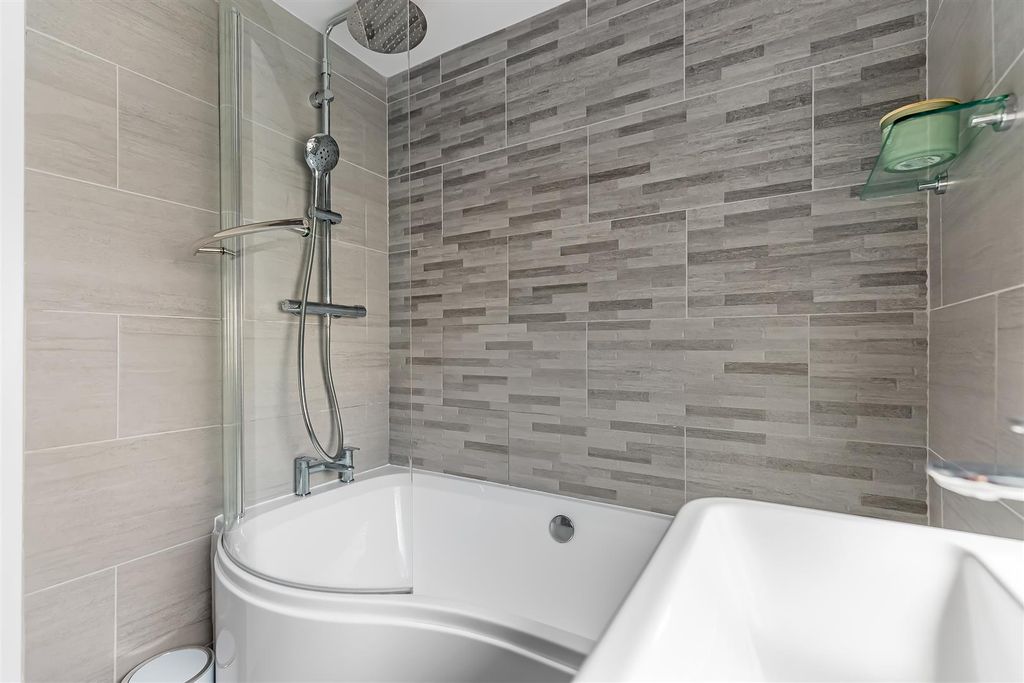 Additional image 21 of 3 bed semi-detached house for saleThwaites Avenue, Ilkley LS29