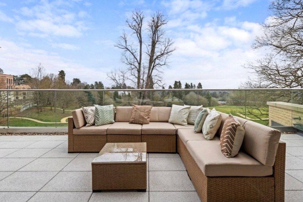 Additional image 23 of 3 bed flat for saleMadeira Walk, Ascot, Berkshire SL5