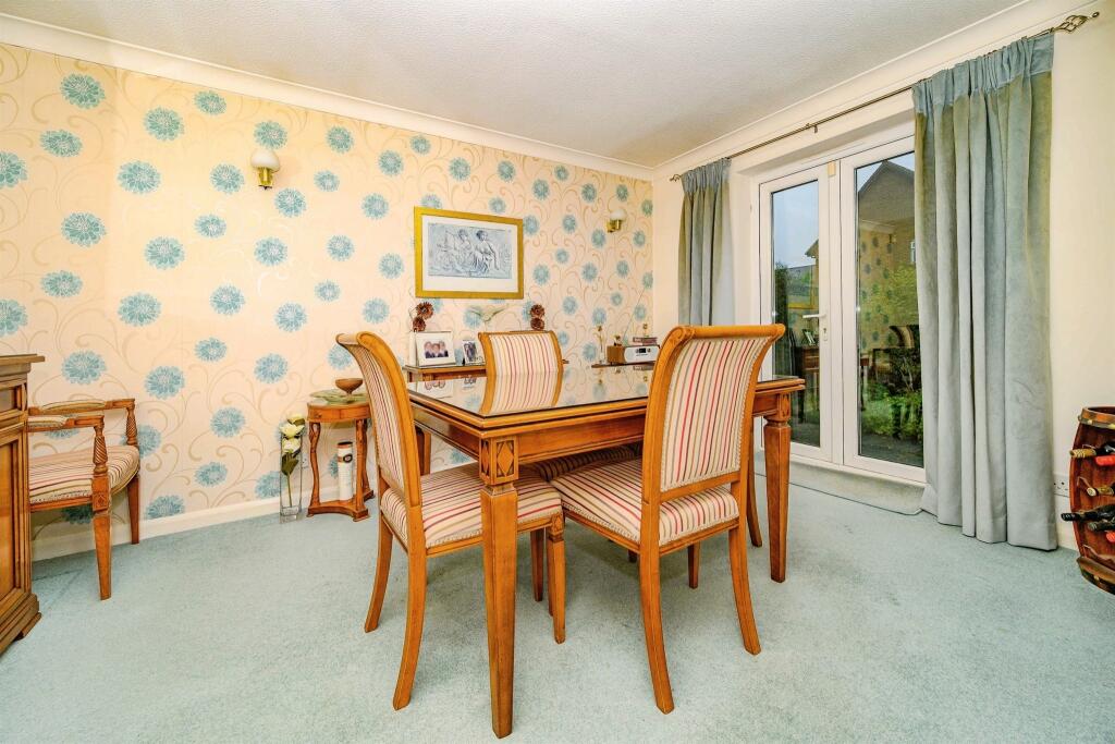 Oaklands Lane, Smallford, St. Albans photo 5
