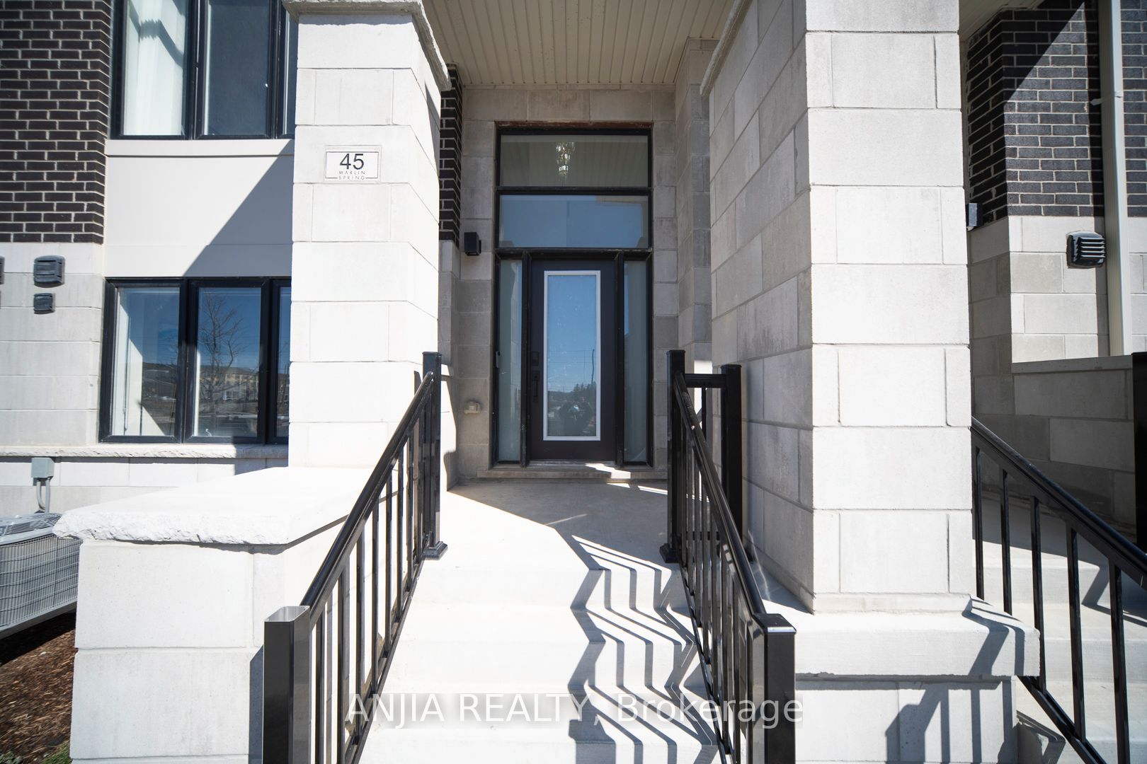 Additional image 4 of 45 Kahshe Lane W, Richmond Hill, ON, L4S 0N9