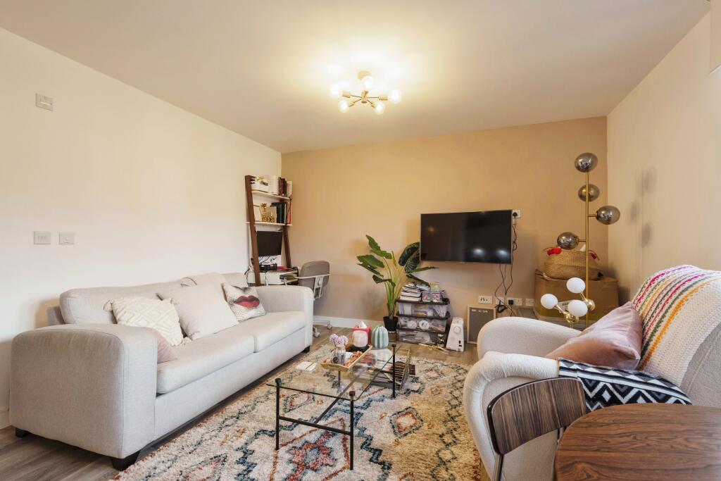Additional image 2 of Butterwick Way, Welwyn, Hertfordshire, AL6