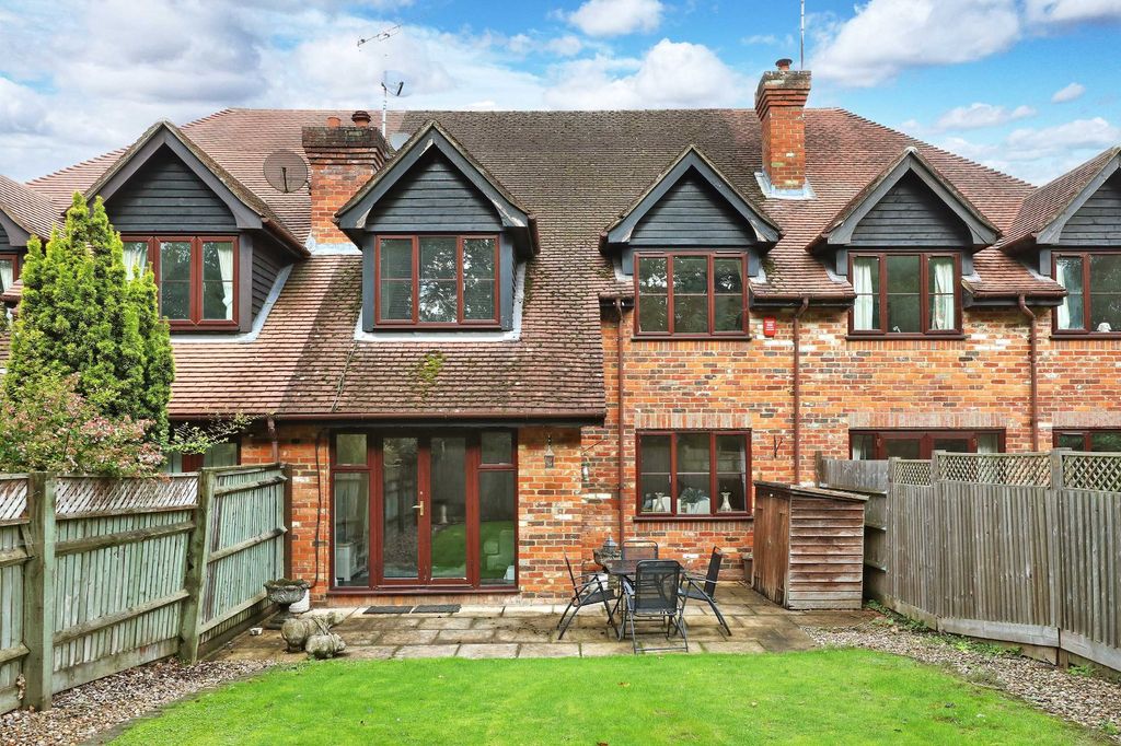 Additional image 6 of 3 bed terraced house for saleHubert Day Close, Beaconsfield, Buckinghamshire HP9