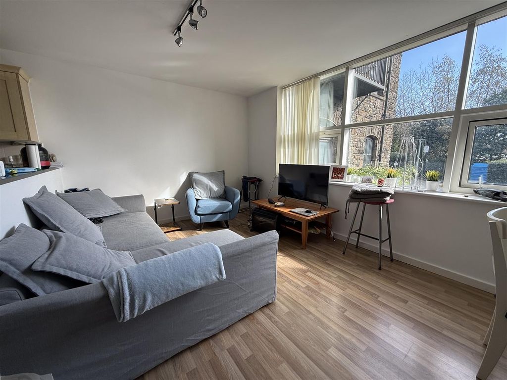 Additional image 4 of 2 bed flat for saleLloyd George Avenue, Cardiff CF10