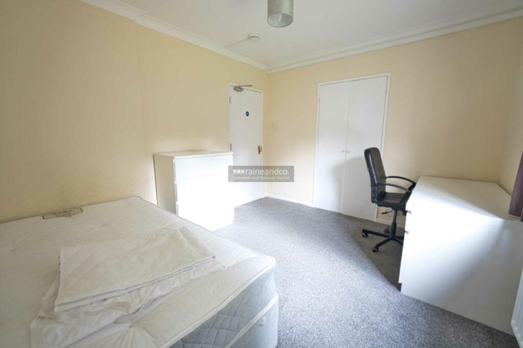 Additional image 7 of Meadow Croft, Hatfield