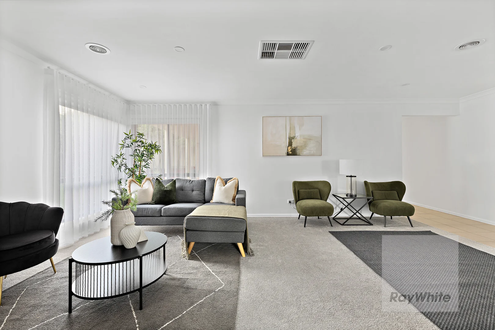 4 Newman Close, Bundoora VIC 3083 photo 3
