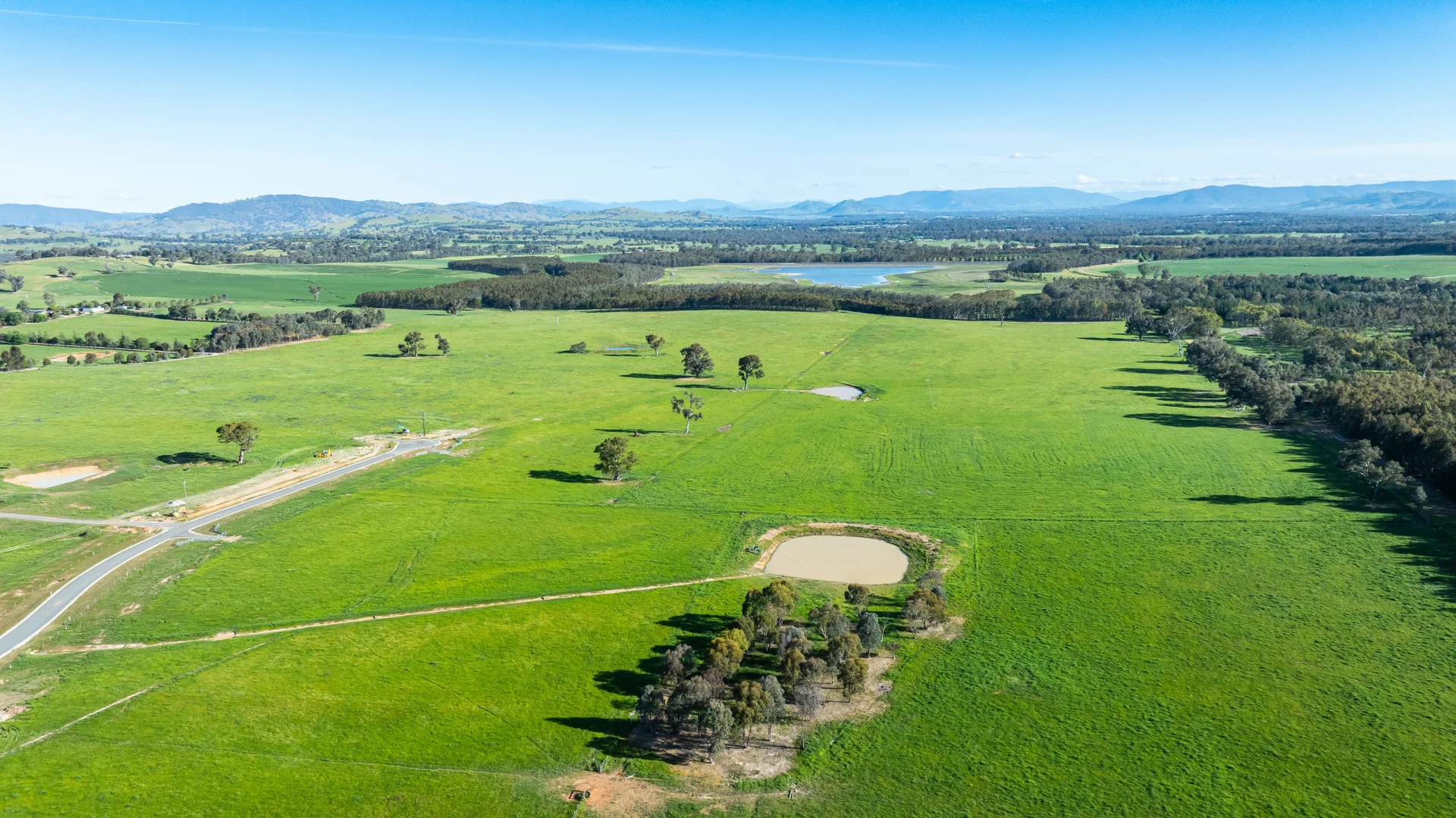Additional image 2 of 12 Eagle Rise Road, Table Top NSW 2640