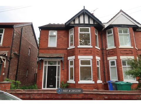 Fairview Avenue, Manchester M19