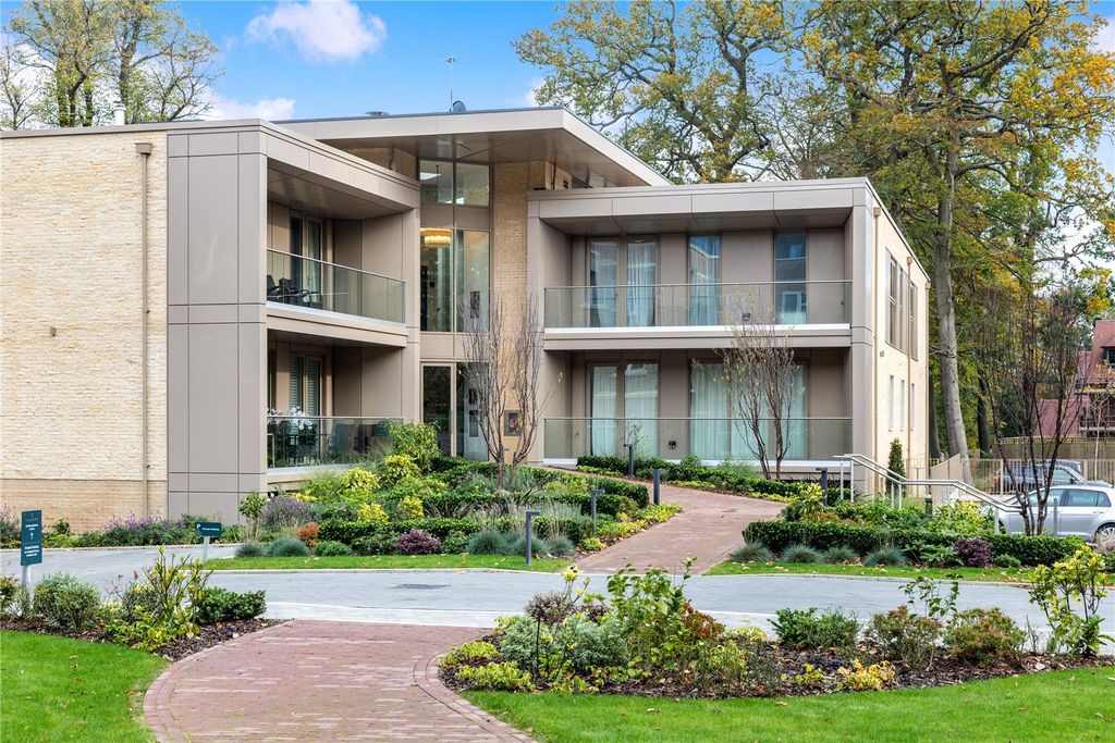 Additional image 3 of 3 bed flat for saleMadeira Walk, Ascot, Berkshire SL5