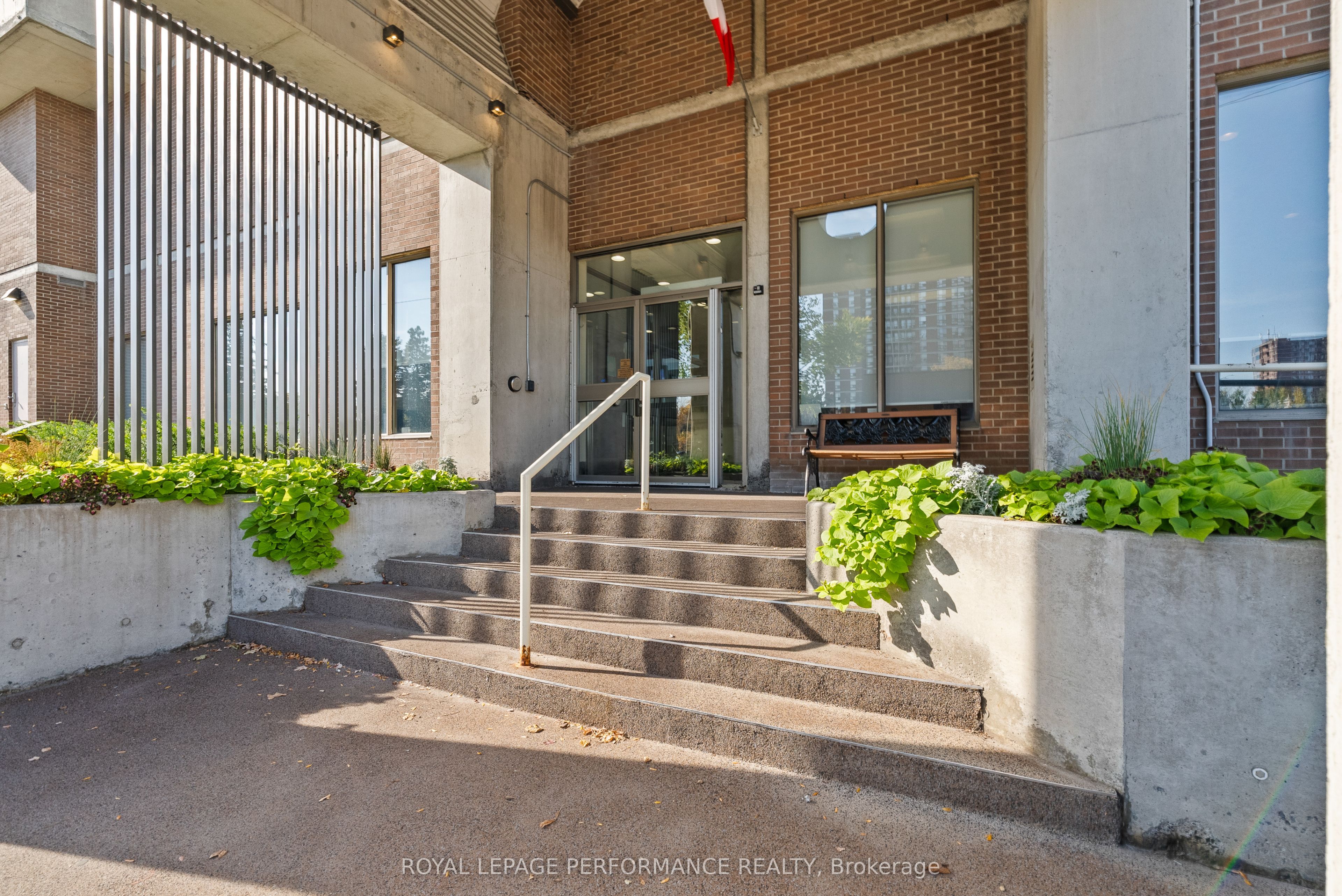 Additional image 2 of Unit #407-200 Lafontaine Avenue, Ottawa, ON, K1L 8K8