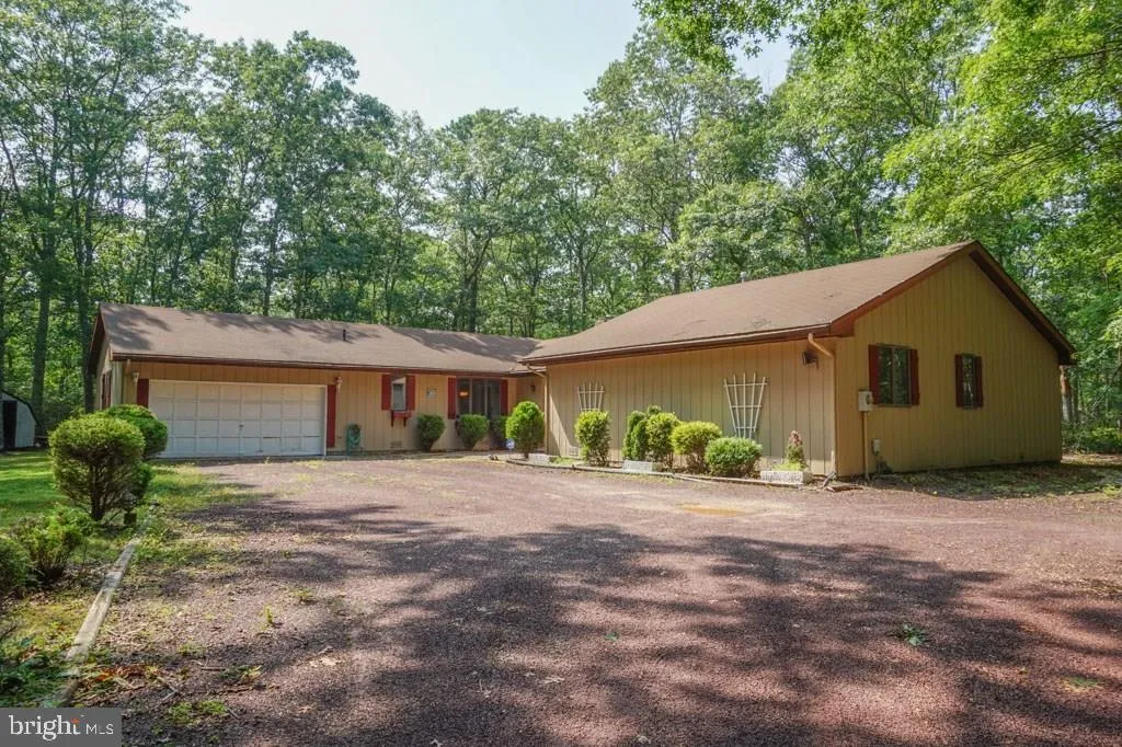 24 John Street, Tuckerton, NJ 08087