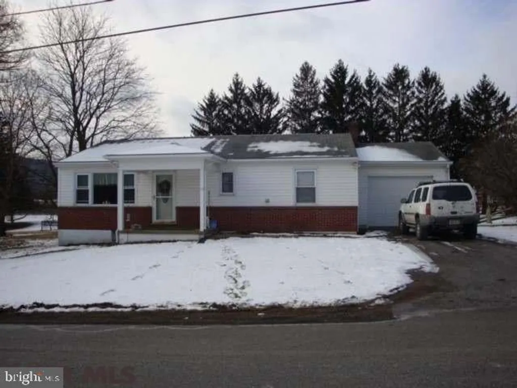 111 East Street, Spring Mills, PA 16875