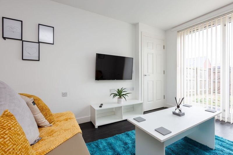 4 Bed Terraced House, Stanley Rd, L5, N1 7GU photo 2