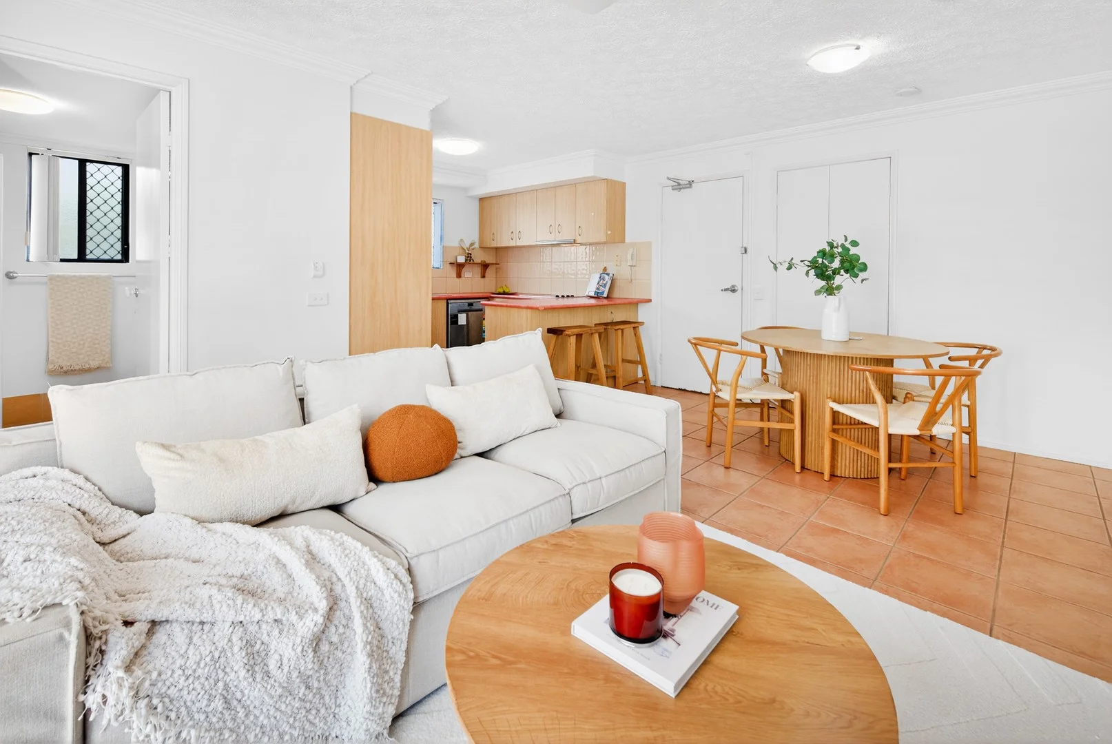 4/47 Bayview Street, Runaway Bay QLD 4216