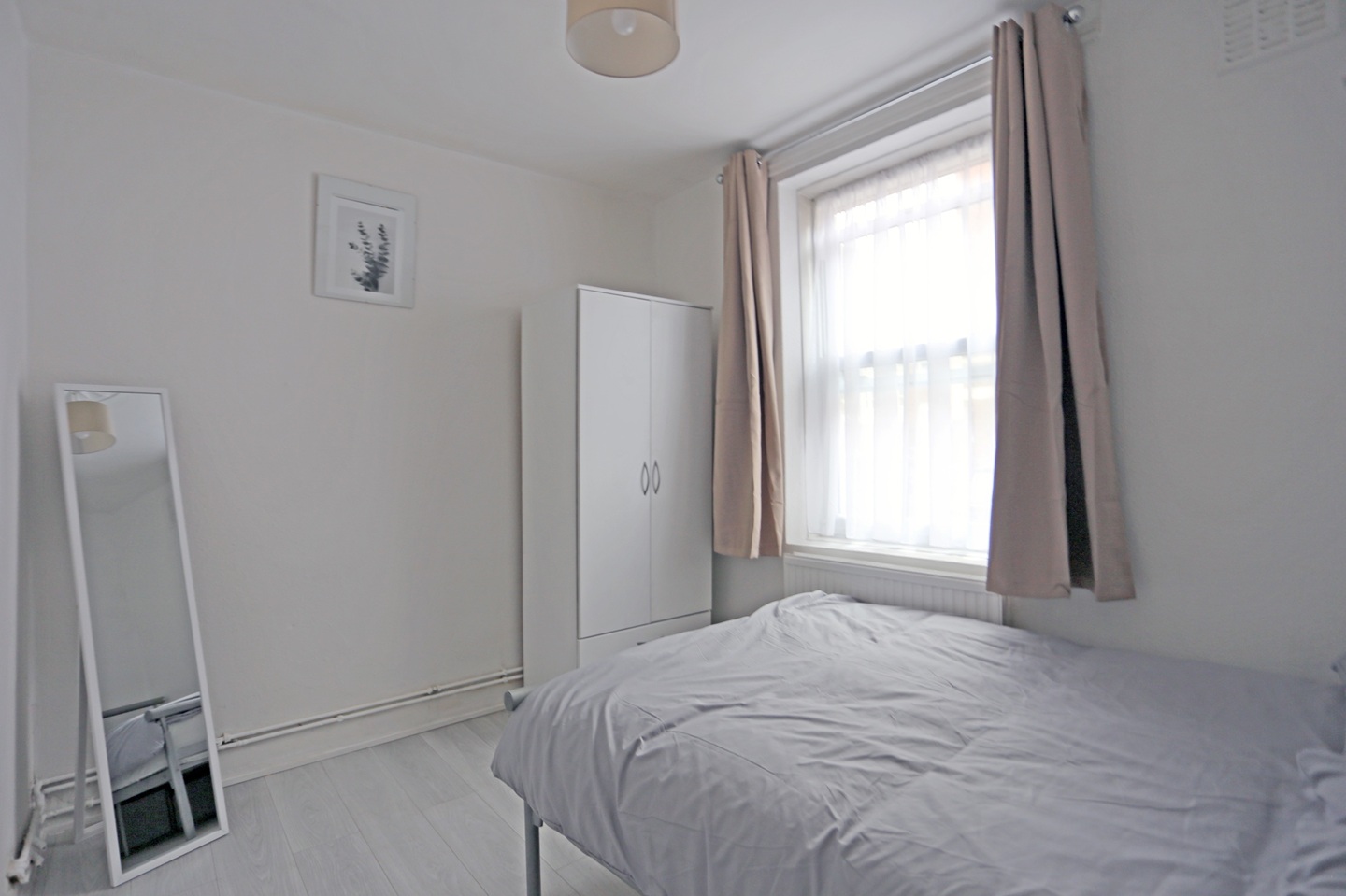 Room in a Shared Flat, Mcdougall House, E2, N1 7GU photo 2