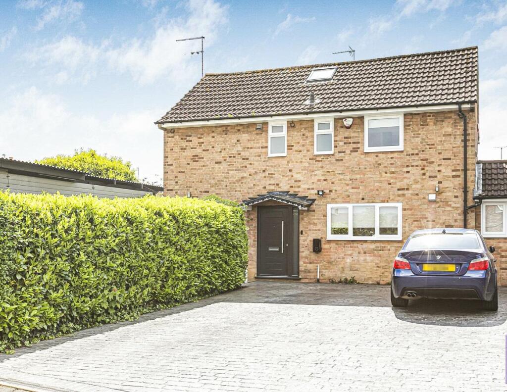 Puttocks Drive, Welham Green