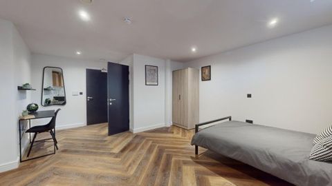Thurloe Street, Manchester M14, Room to rent