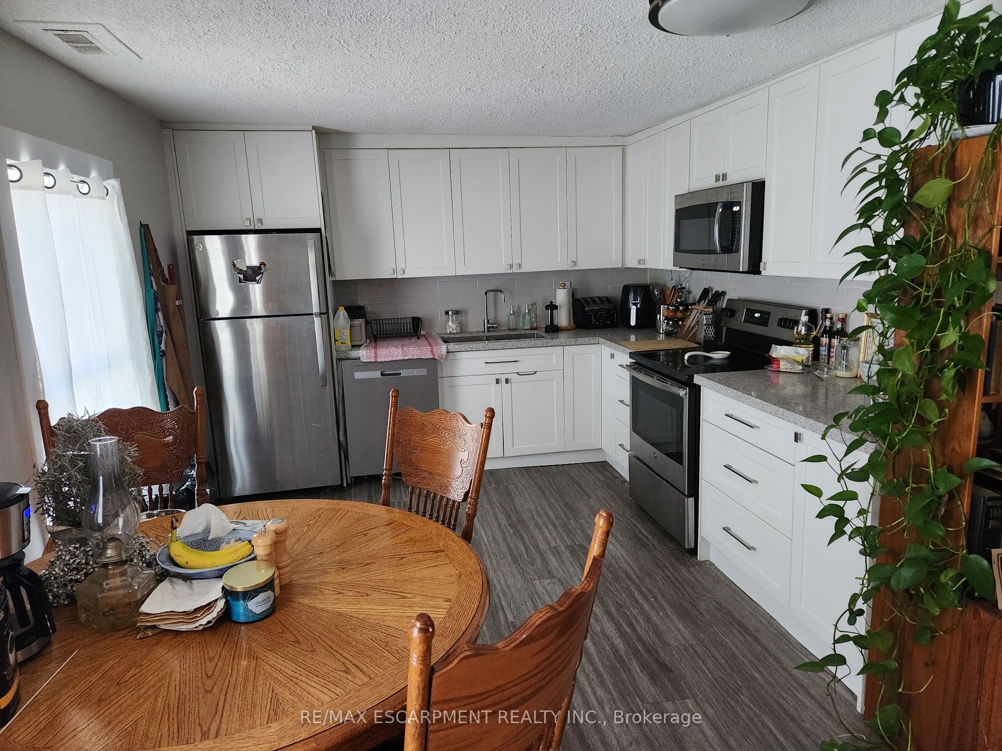 Additional image 3 of 2-20 Hetherington Street, St. Catharines, ON, L2R 2G5