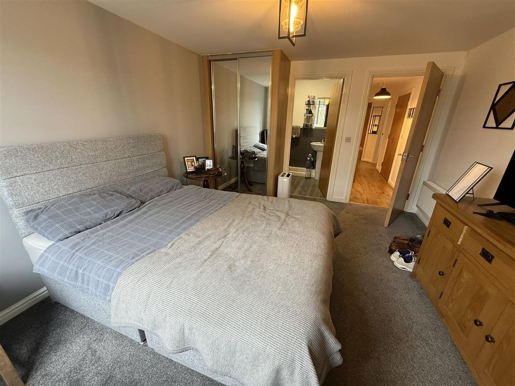 Additional image 16 of 2 bed flat for saleRhodfa'r Ceffyl, Ffoslas, Kidwelly SA17