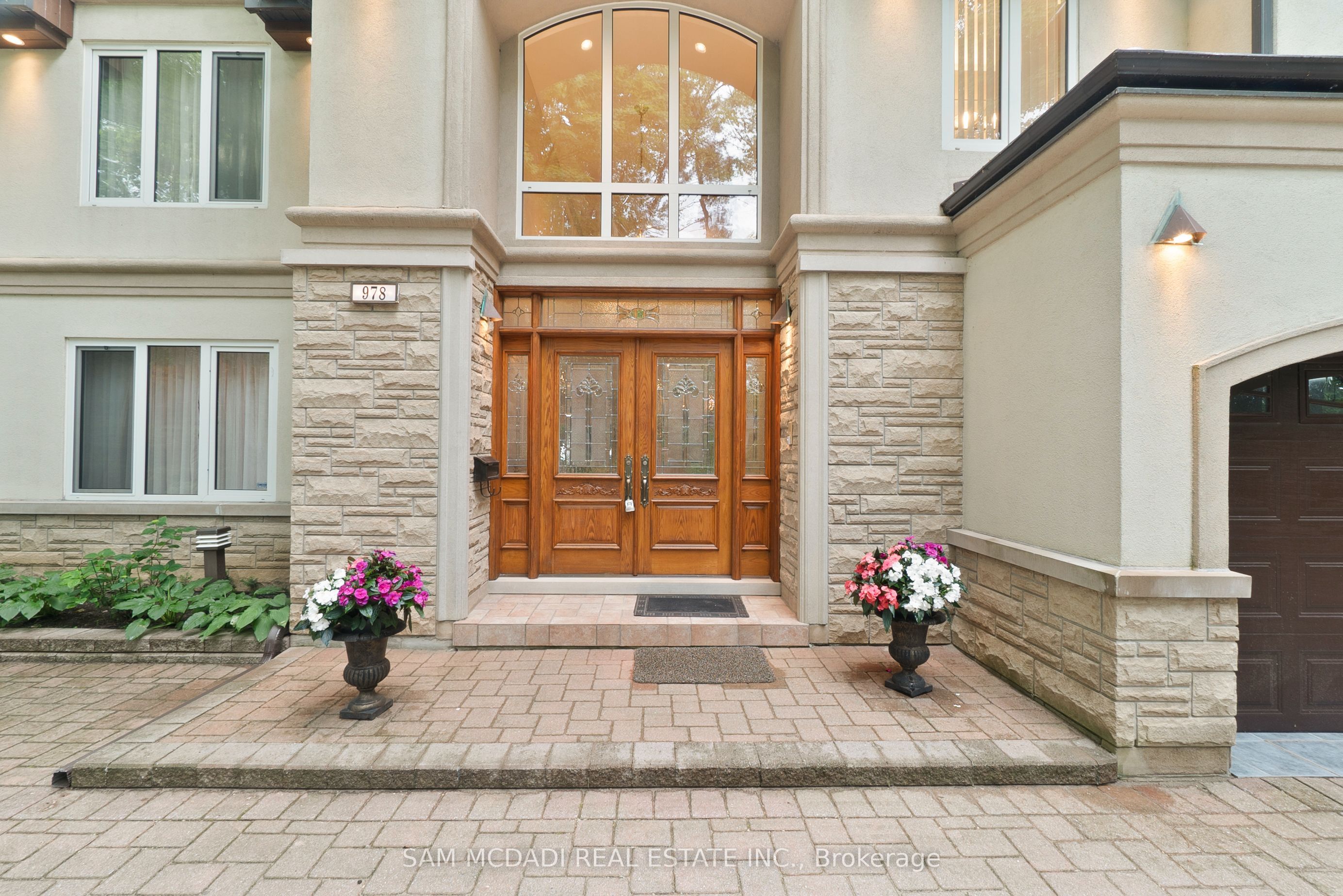 Additional image 3 of 978 Tennyson Avenue, Mississauga, ON, L5H 2Z1