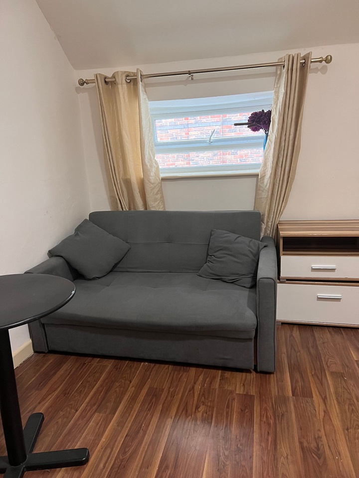 1 Bed Flat, Ranelagh St, L1, N1 7GU photo 2