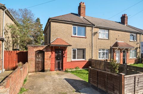 Honeysuckle Road, Bassett Green, Southampton, Hampshire SO16