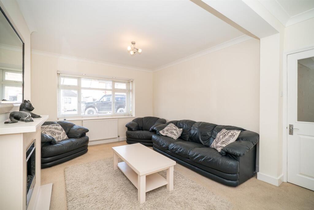 Kings Road, London Colney, St. Albans photo 5