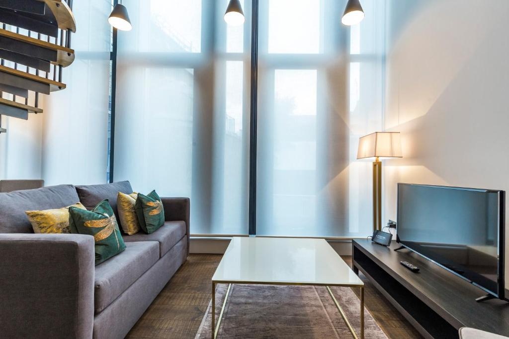 1 Bed Flat, Bourchier St, W1D, N1 7GU photo 5